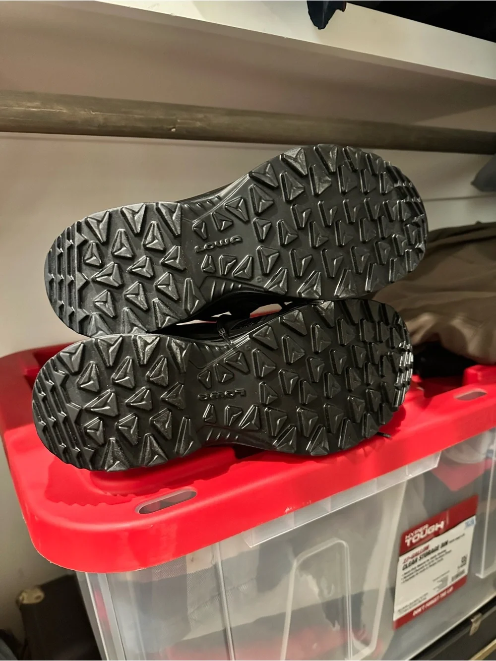 Lowa sturdy boot